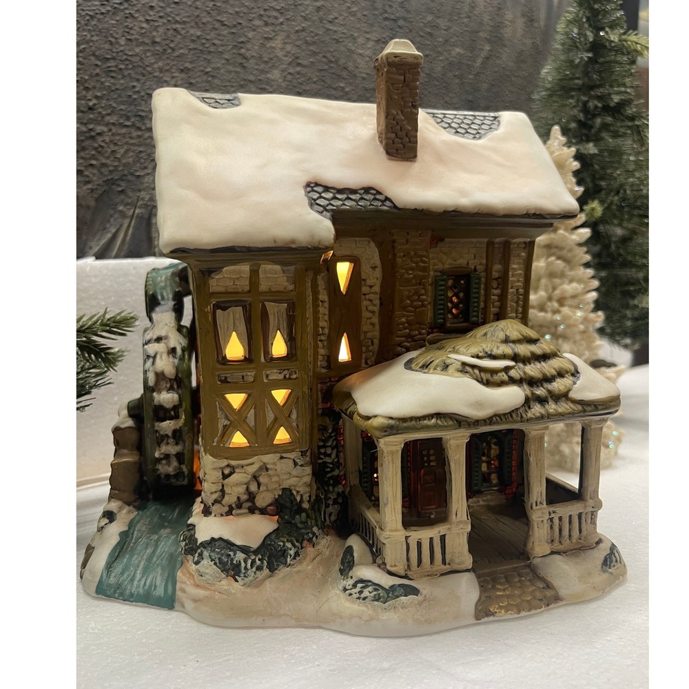 Currier & Ives OLD SWISS MILL Lighted House Porcelain  2005 Christmas Village
